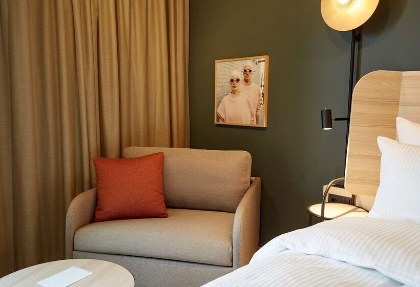 בית מלון כפרי Scandic Frankfurt Hafenpark