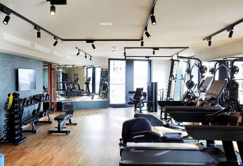 בית מלון כפרי Scandic Frankfurt Hafenpark