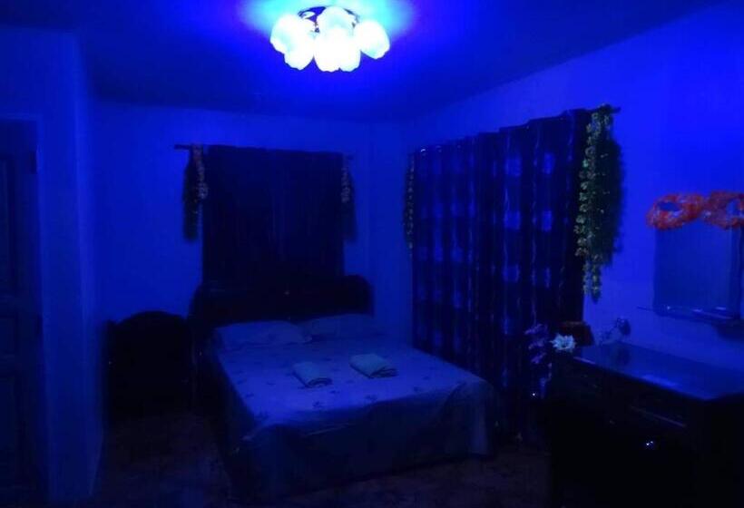 Julz Tropical Apartments