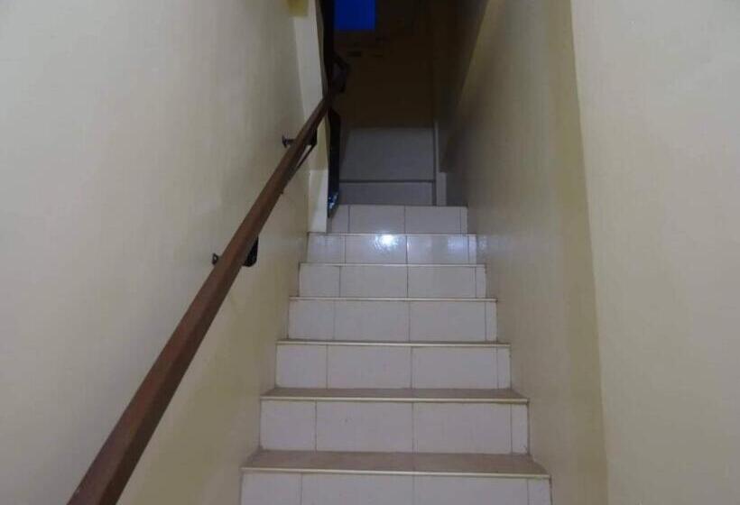 Julz Tropical Apartments