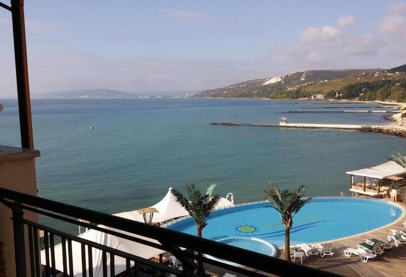 Marina City Panoramic Sea View Apartment