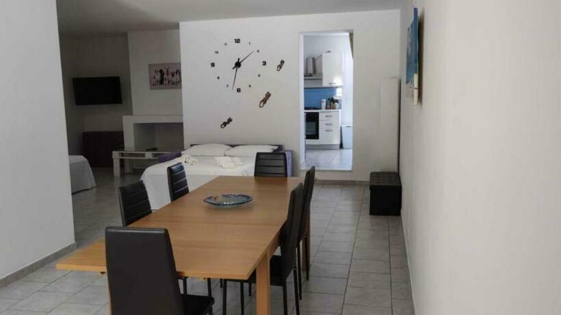 Salentum Villa Miami   Con Ampia Terrazza