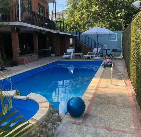 Villa Rubens, Casa Familiar Con Piscina Privada