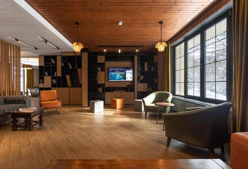 هتل Komorebi Bakuriani Resort