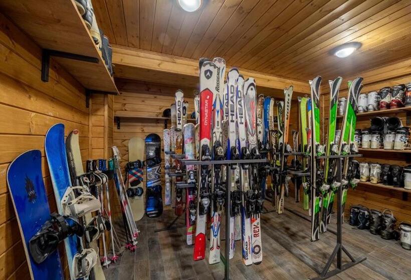 هتل Komorebi Bakuriani Resort