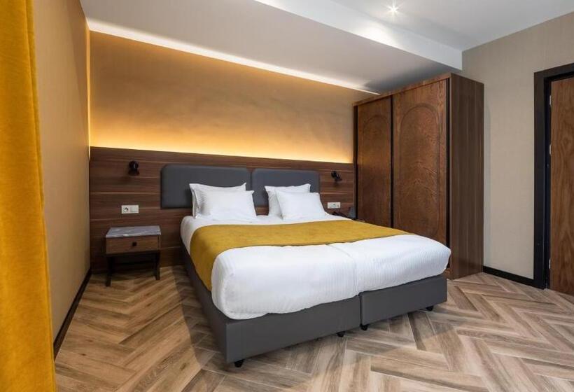 هتل Komorebi Bakuriani Resort