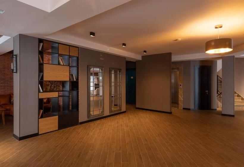 هتل Komorebi Bakuriani Resort