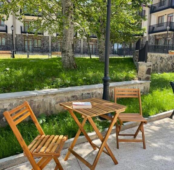 هتل Komorebi Bakuriani Resort