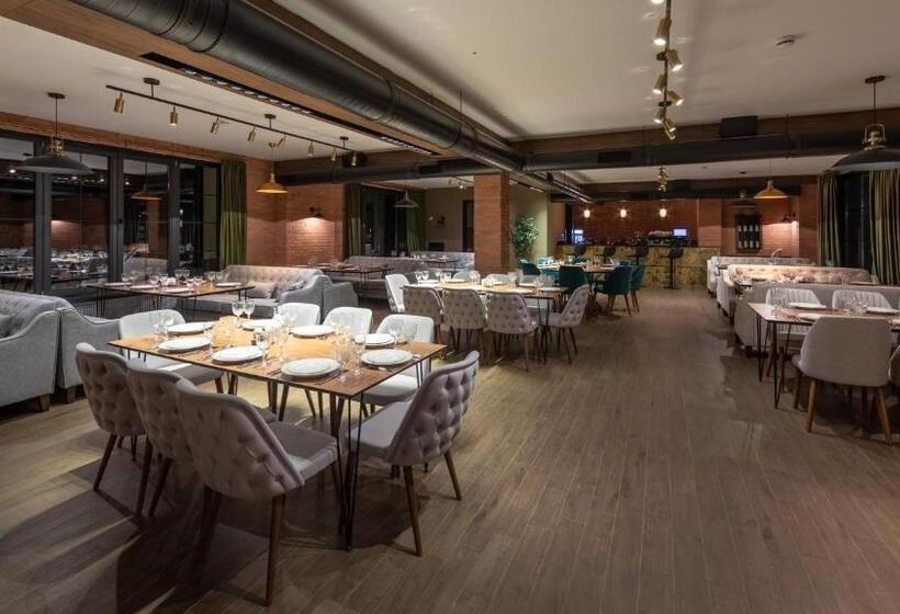 هتل Komorebi Bakuriani Resort