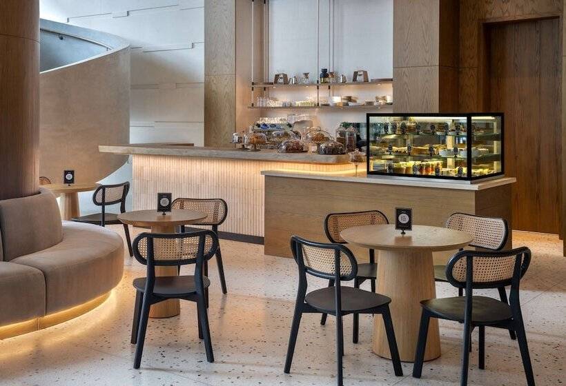 هتل Radisson Beach Resort Palm Jumeirah