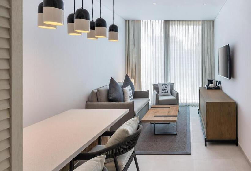 هتل Radisson Beach Resort Palm Jumeirah