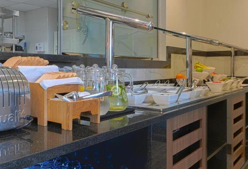 Time Moonstone Hotel Apartments