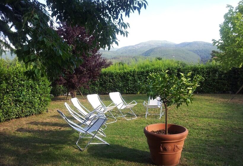 مبيت وإفطار Villa La Perla