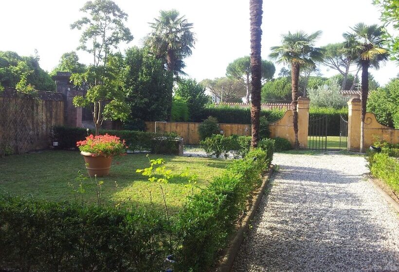 مبيت وإفطار Villa La Perla