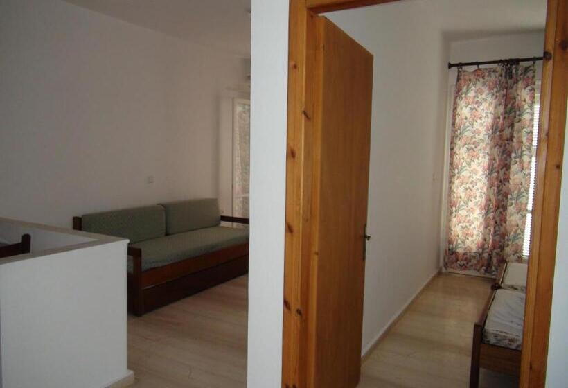 Filoxenia Hotel & Apartments