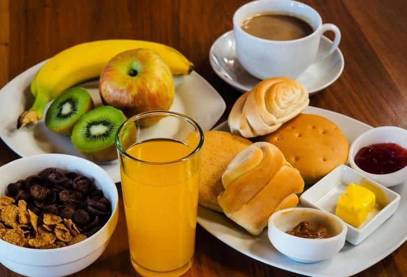 Plaza De Armas Hostel