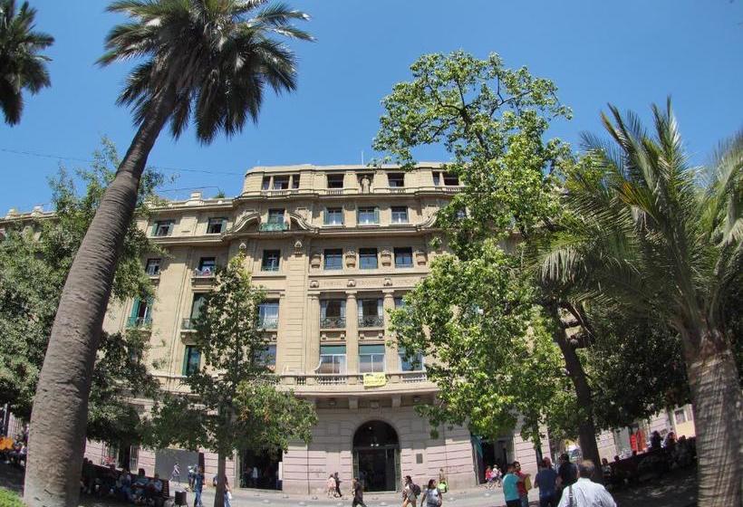 Plaza De Armas Hostel