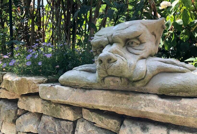 فندق Aggarthi Bed And Breakfast