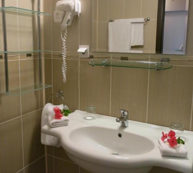 בית מלון כפרי Albizia