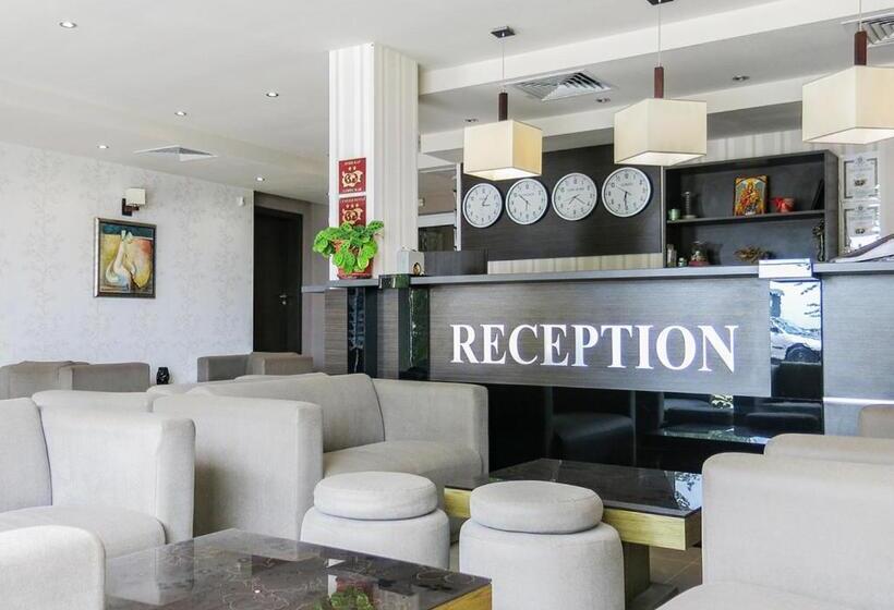 בית מלון כפרי Albizia