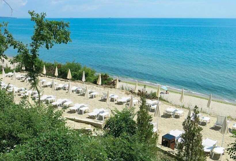 בית מלון כפרי Albizia