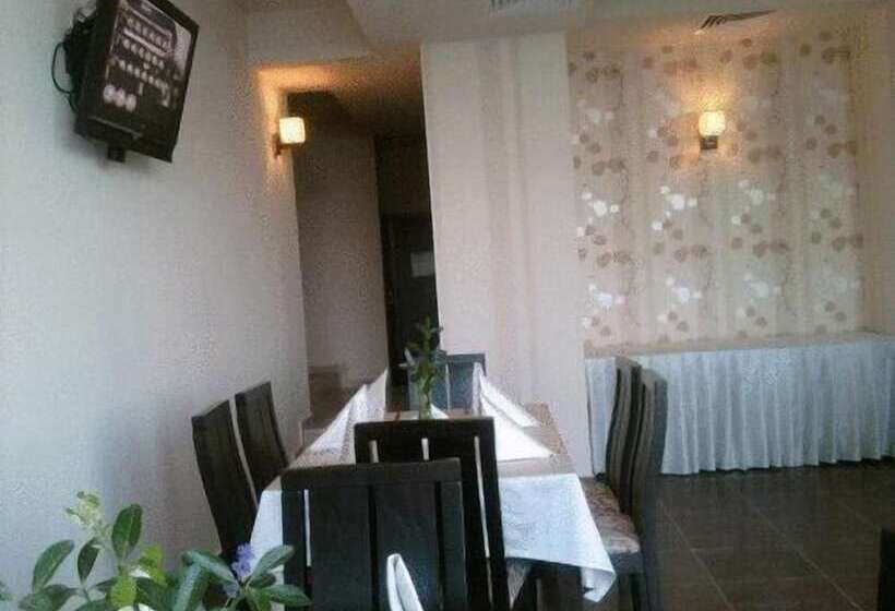 בית מלון כפרי Albizia