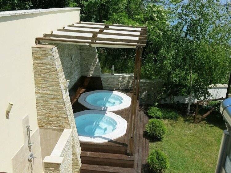 בית מלון כפרי Albizia