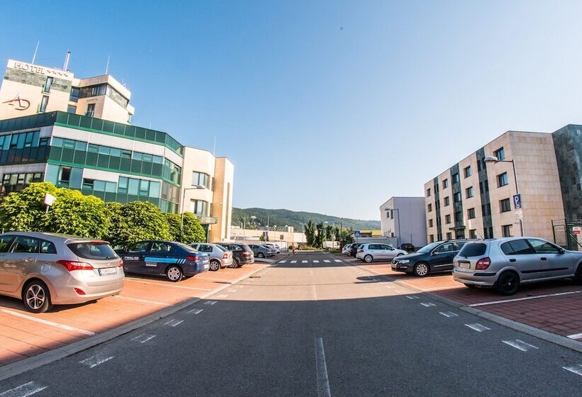 Отель Alexandra Business