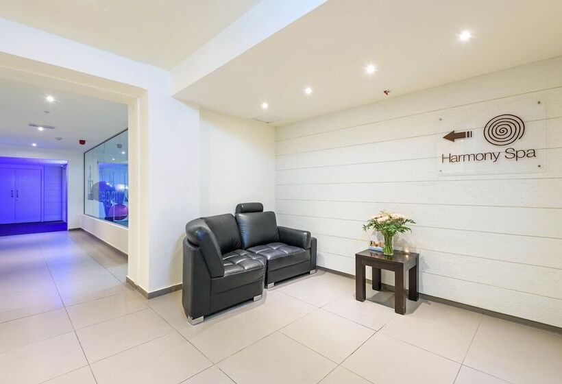 Melpo Antia Hotel & Suites