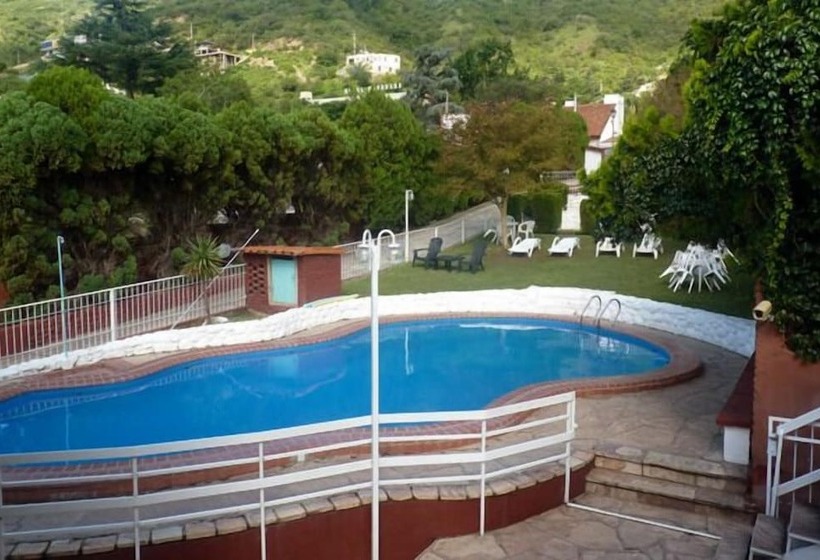 هتل Aoma Villa Carlos Paz