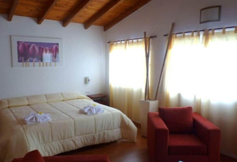 هتل Aoma Villa Carlos Paz