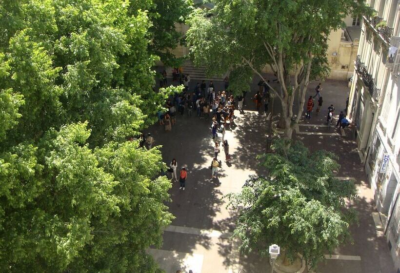 호텔 Hôtel De L  Ariana