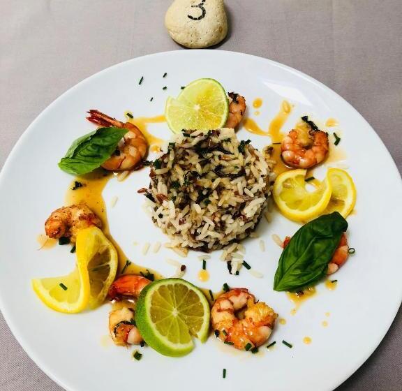 Отель Au Relais Des Lilas