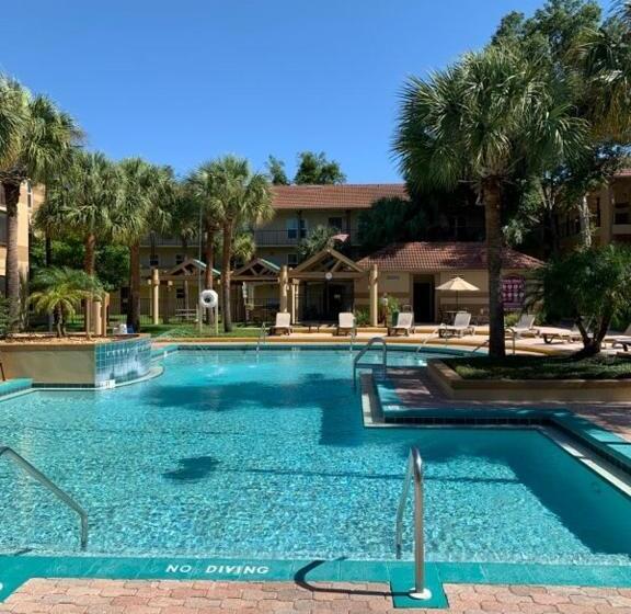 Отель Blue Tree Resort At Lake Buena Vista