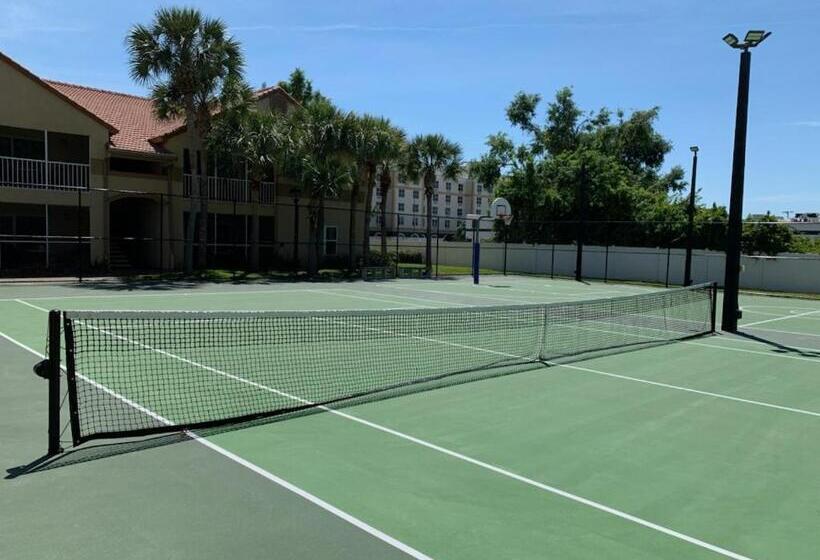 Отель Blue Tree Resort At Lake Buena Vista