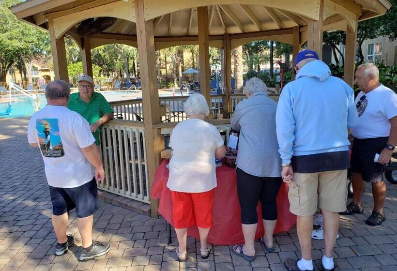 Отель Blue Tree Resort At Lake Buena Vista