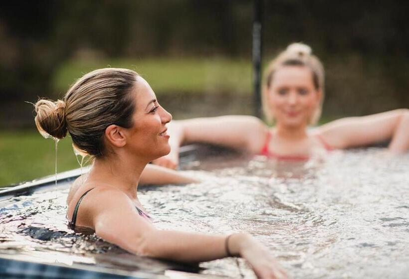 Отель Brackenborough