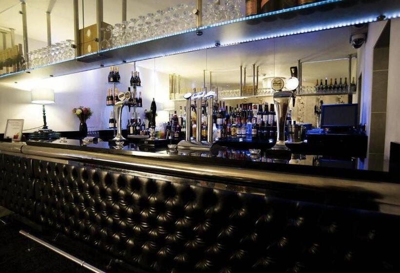 Отель Brackenborough