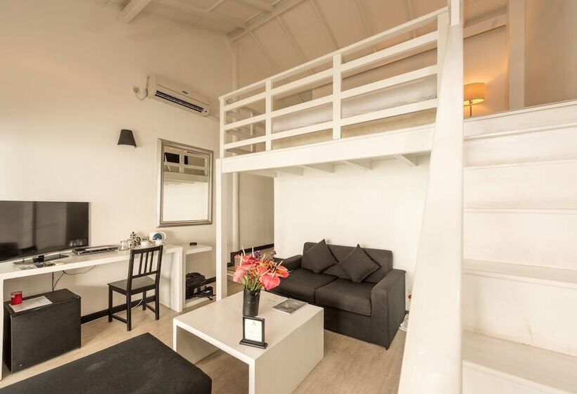 Отель Cantaloupe Aqua