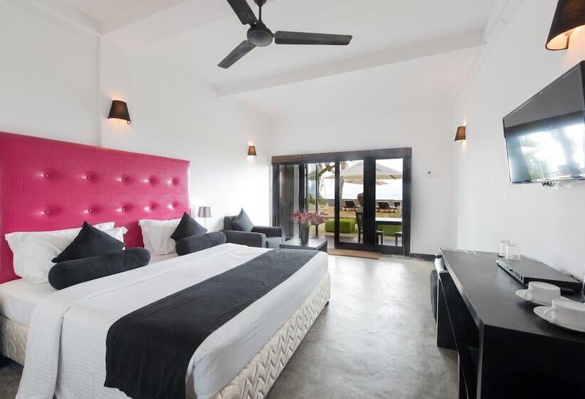 Отель Cantaloupe Aqua