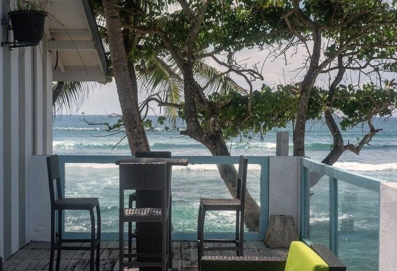 Отель Cantaloupe Aqua