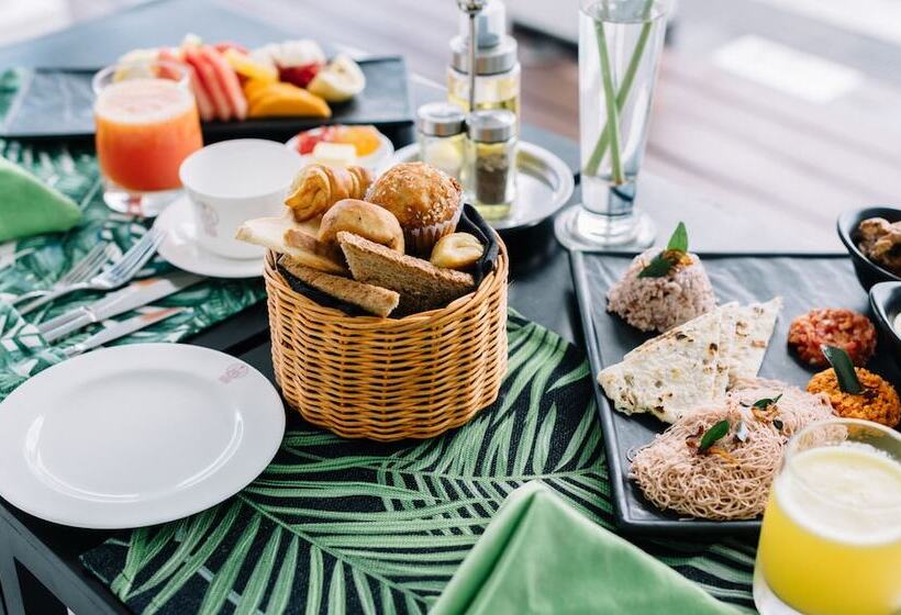 Отель Cantaloupe Aqua