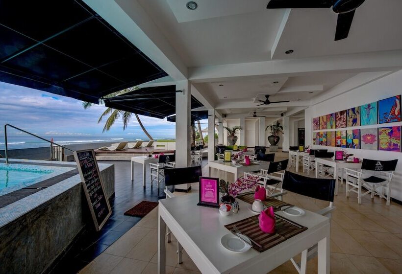 Отель Cantaloupe Aqua