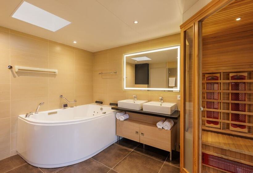 فندق Center Parcs Les Hauts De Bruyeres