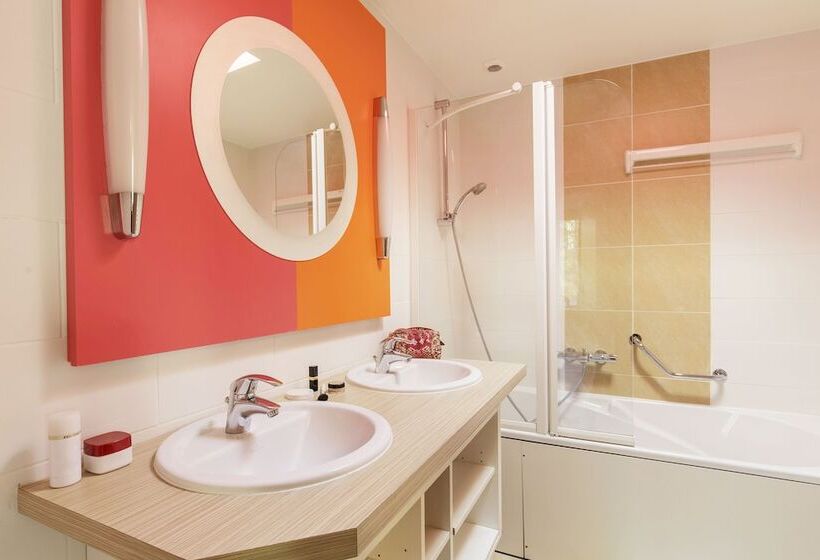 فندق Center Parcs Les Hauts De Bruyeres