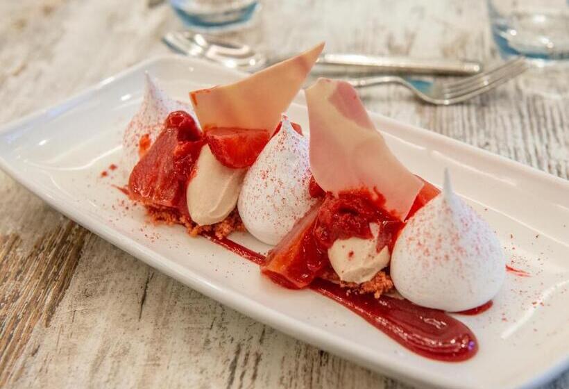 Отель Clifton Arms