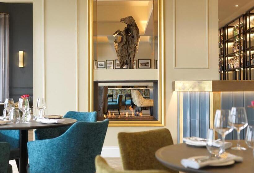 Отель Clifton Arms