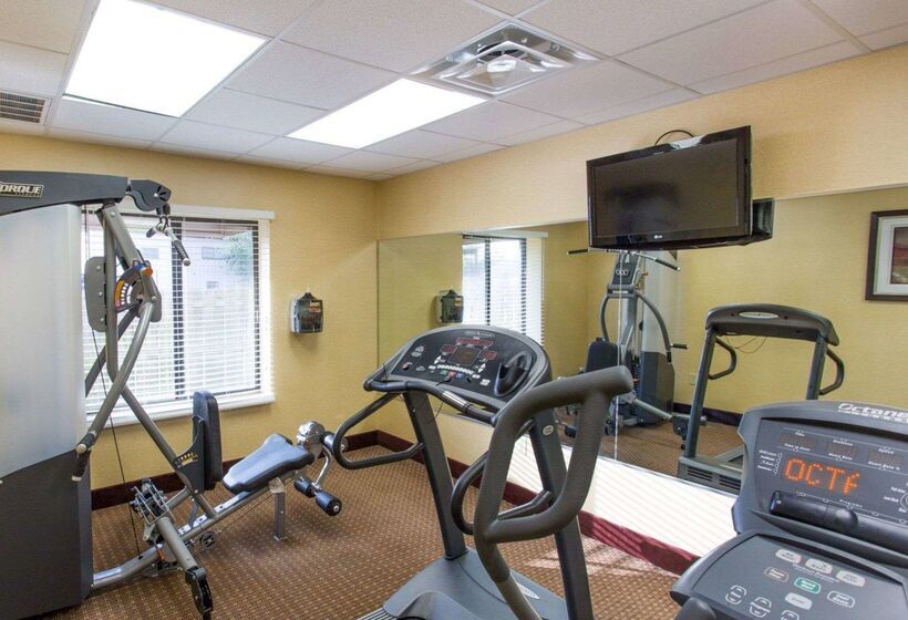 فندق Comfort Inn New Orleans Airport South