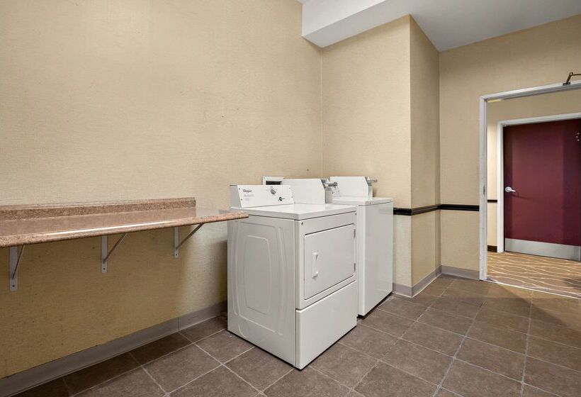 فندق Comfort Inn New Orleans Airport South