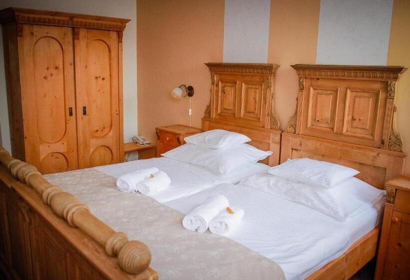 فندق Diófa Panzió